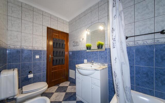 B47 - Walkway Beach View Apartment