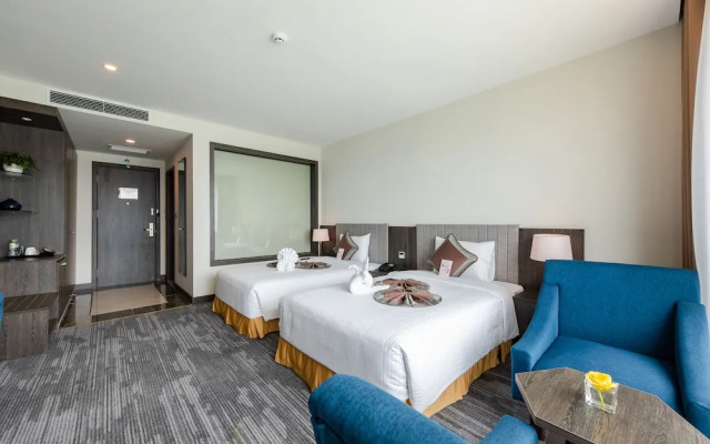 Muong Thanh Grand Bai Chay Hotel