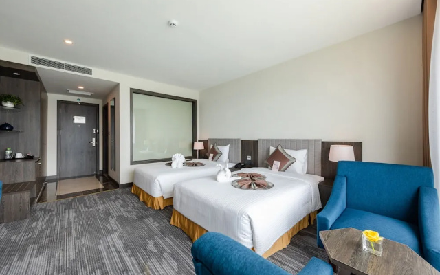 Muong Thanh Grand Bai Chay Hotel