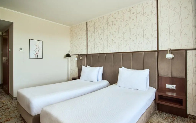Metropolo by Golden Tulip