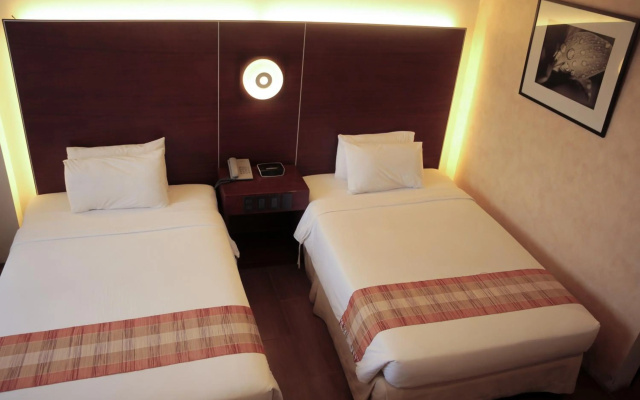 Casablanca Suites Near Airport