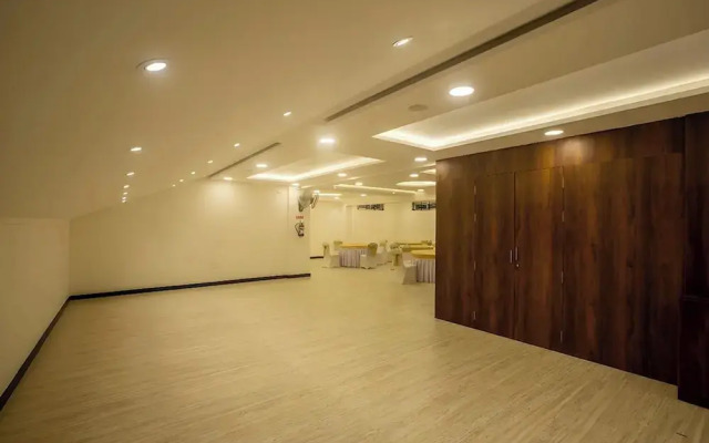 Hotel Royal Garuda Palace