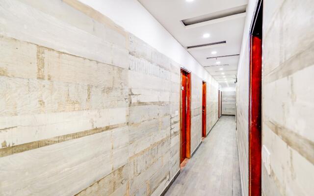 Capital O 79569 Mannat