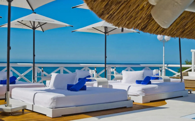 Oceano Beach Club