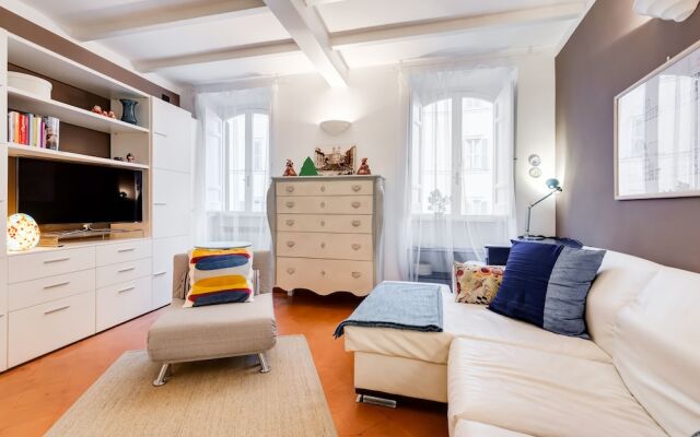 Apartment In Campo De Fiori With Netflix