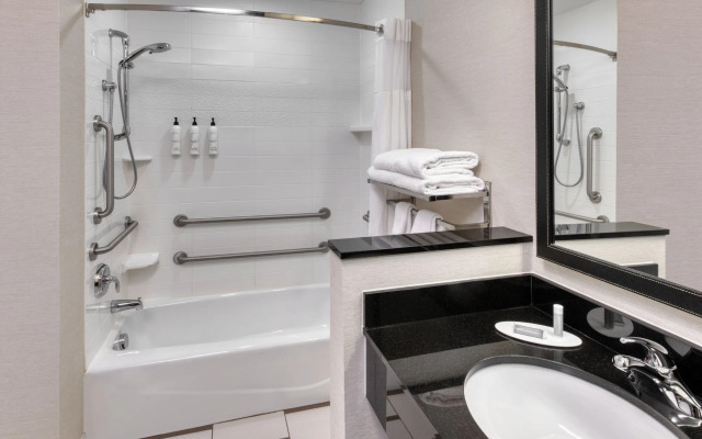 Fairfield Inn & Suites by Marriott Moncton