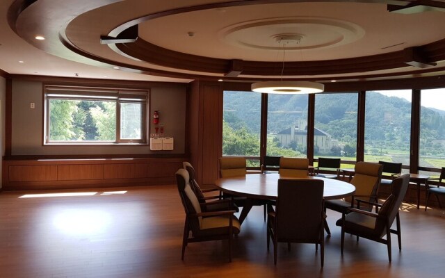 Moonkang S Spa Hotel