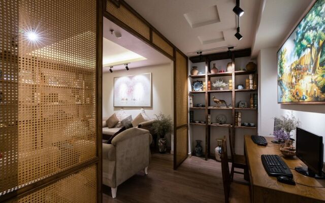 Hampton Hotel By Jinnu Lai