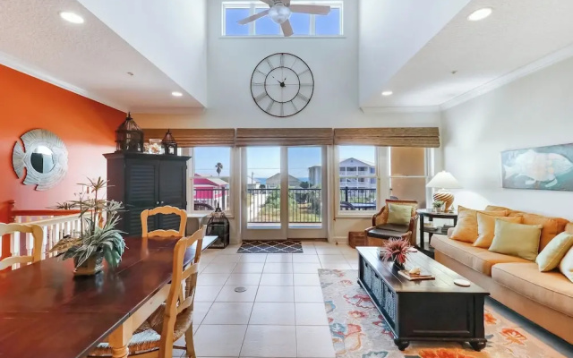 245 S Fletcher Ave
