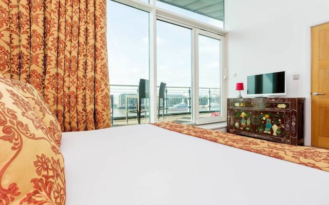 St Katharine's Dock Penthouse