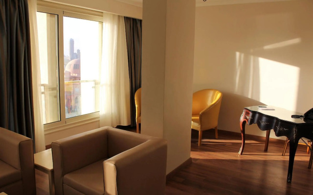 Cleopatra Hotel