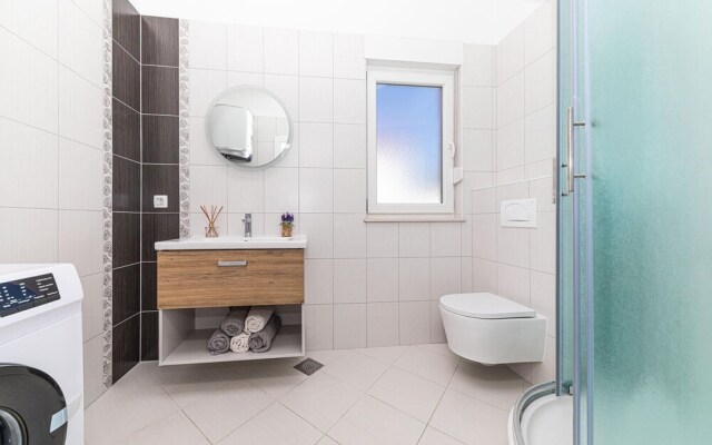 Stunning Apartment in Marina With Wifi and 3 Bedrooms