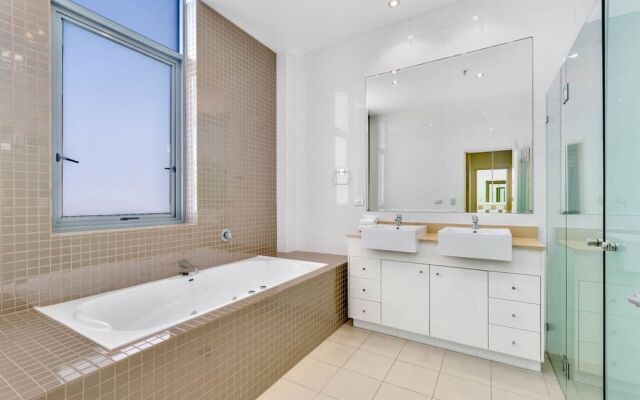 Surfers Paradise Penthouse
