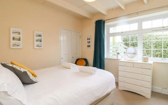 Sunshine Cottage