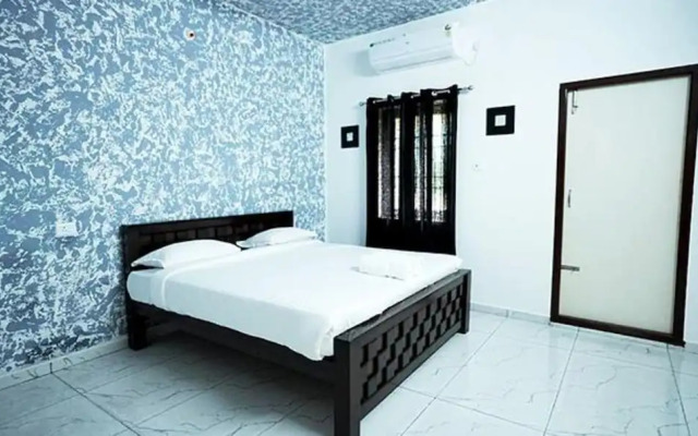 FabExpress French Villa