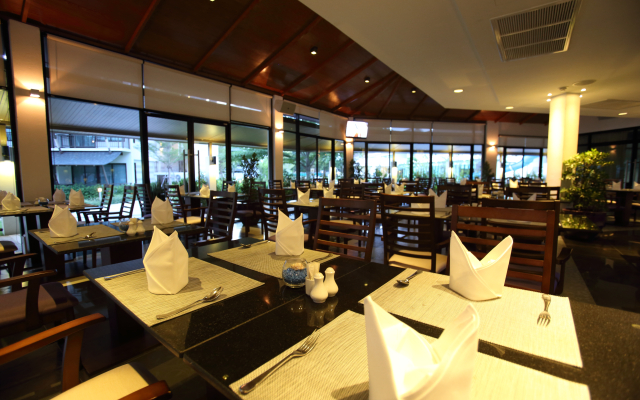 Bangsaen Heritage Hotel