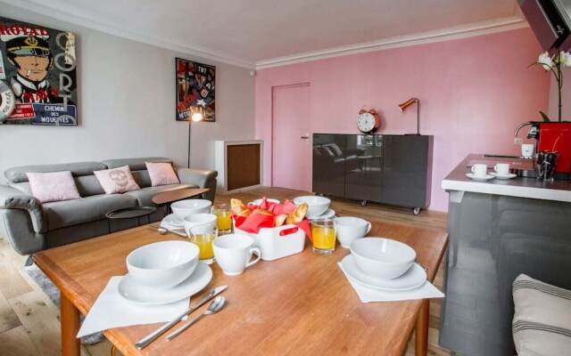 Spacious And Charming 6P Flat A Madeleine