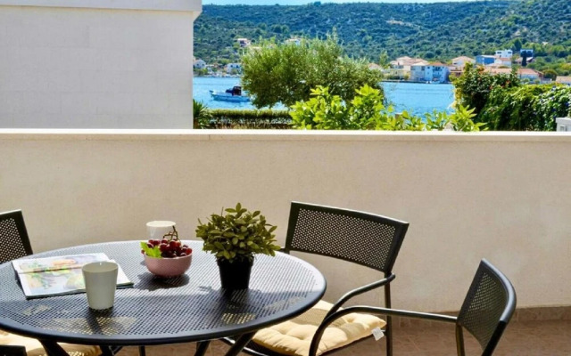 Pazanin - 20m From the Beach - H