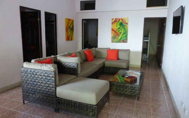 Hotel Costa Del Sol Inn