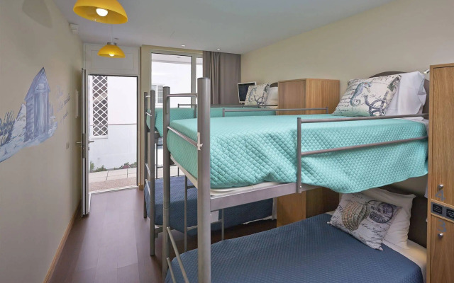 Welcome In - Suites & Hostel