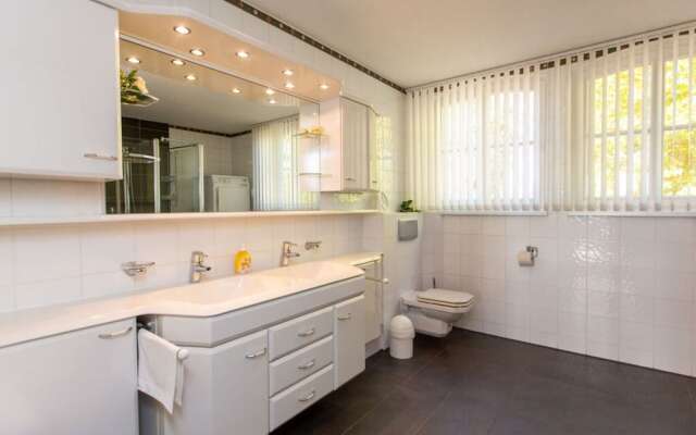 1 Villa Blanck Comfortable Holiday Residence