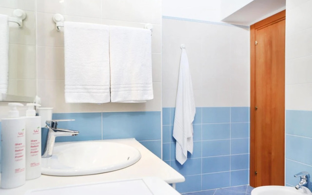 Shabby Chic Apartment in the Vibrant City Center