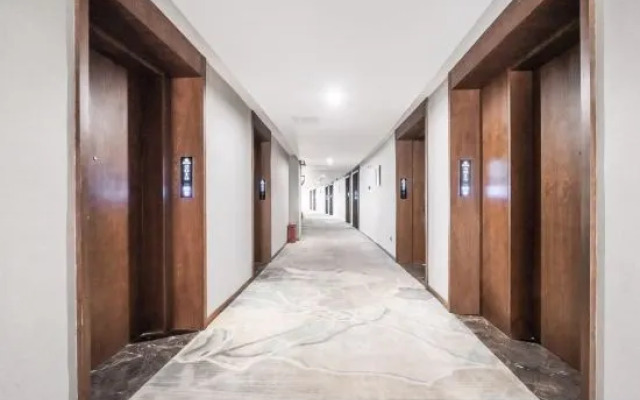 The Yi hotel