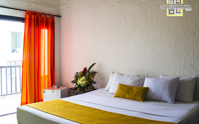 Hotel Sansiraka Suites By GEH Suites