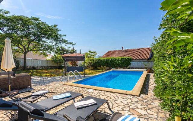 Beautiful Home in Njivice With Wifi and 3 Bedrooms