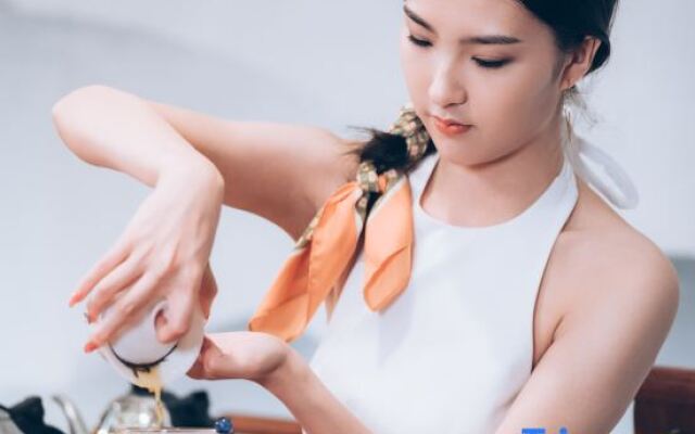 Howard Johnson The Bund Hotel Gasa