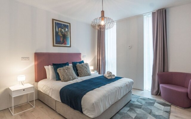 The Bobby Sands Suite by 5STARSTAY
