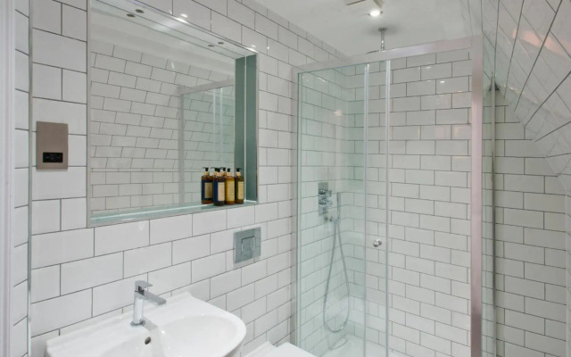 W12 Rooms
