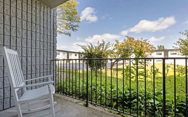 The Lux Hotel & Conference Center, an Ascend Collection Hotel