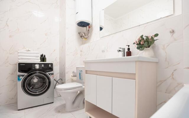 ApartHause на улице Азина