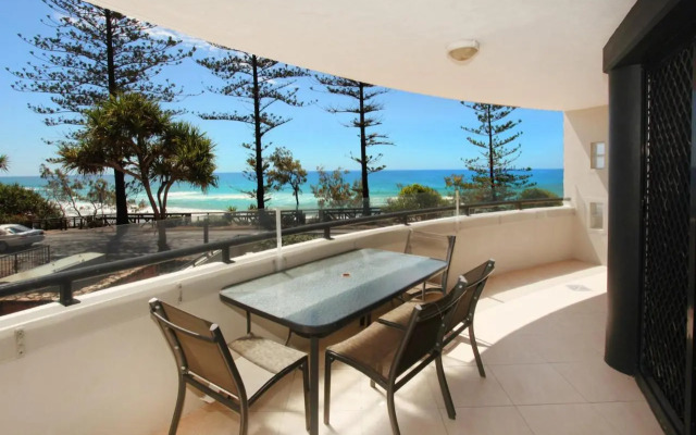 Unit 2 'The Rocks', Coolum Beach