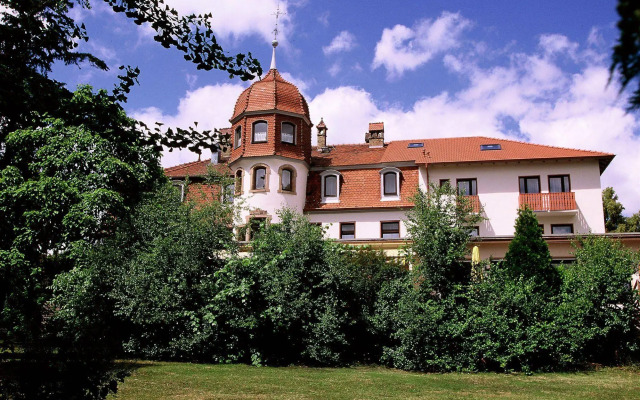 Parkhotel Schillerhain