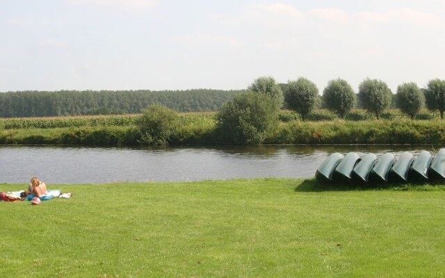 Holiday home in Dalfsen with terrace and garden with barbecue