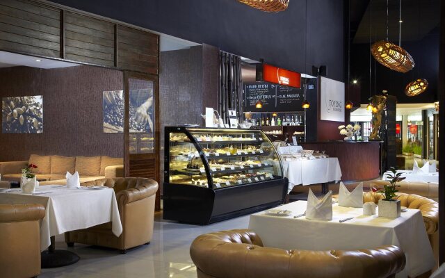Kupu Kupu Jimbaran Beach Club & Spa by Loccitane