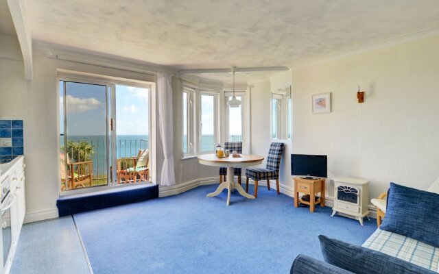 Cozy Holiday Home in Swanage with Balcony