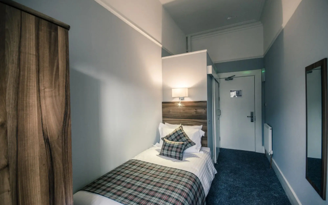 Royal West End Hotel