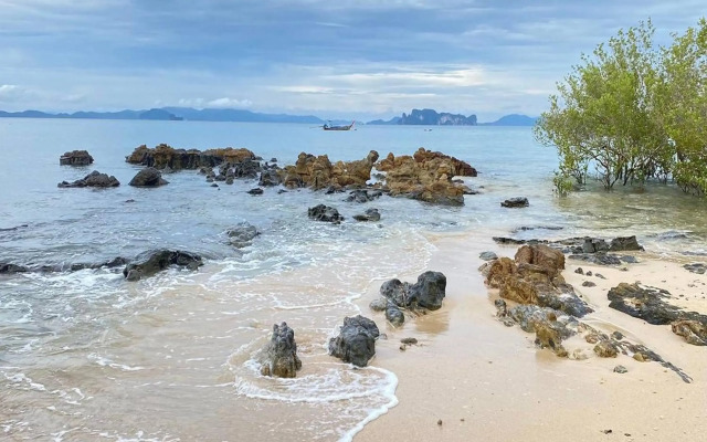 The Parlour Krabi by ZUZU