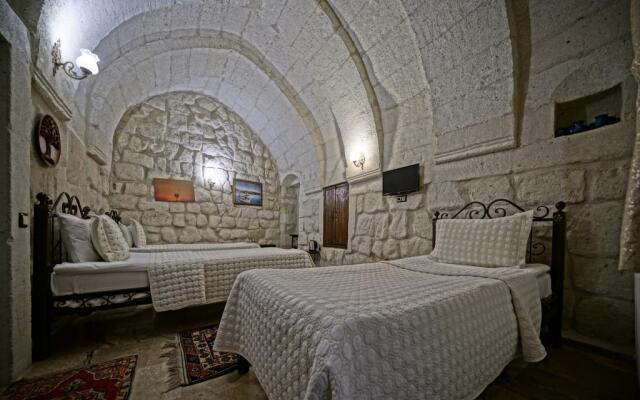 Emit Cave Hotel