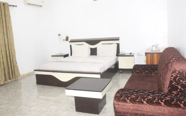 Pacific Paradise Suites