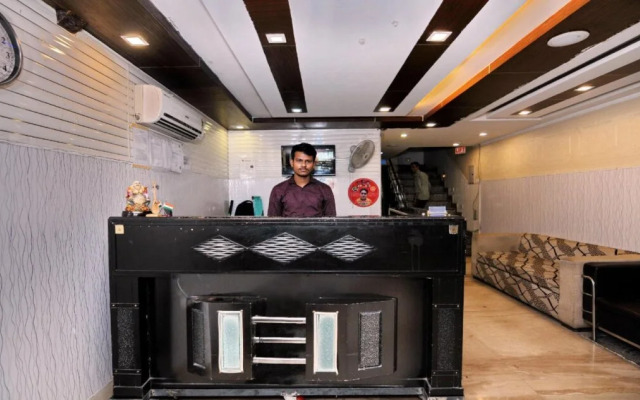 RB Grand Residency by OYO Rooms