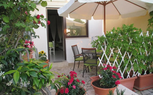 Studio Apartments Romina
