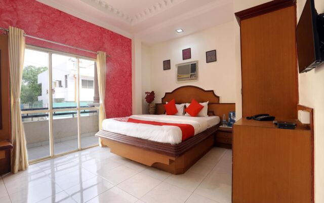 OYO Flagship 12049 Hotel Ravi Kiran Executive