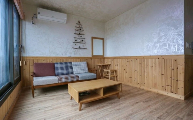Seogwipo Day Stay House Pension