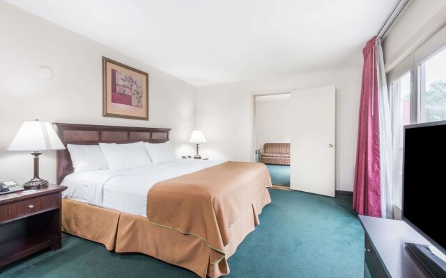 Ramada Groton