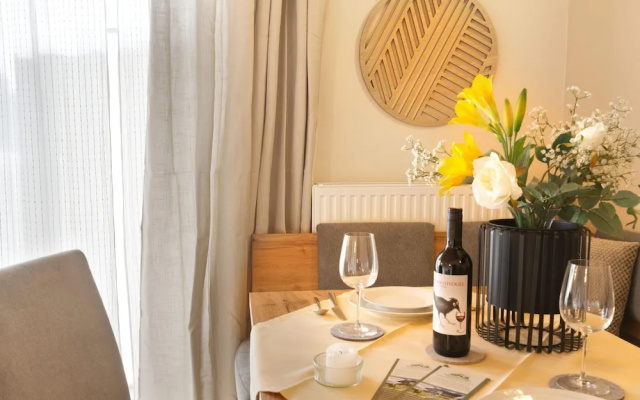 Tranquil Apartment in the Centre of Seefeld