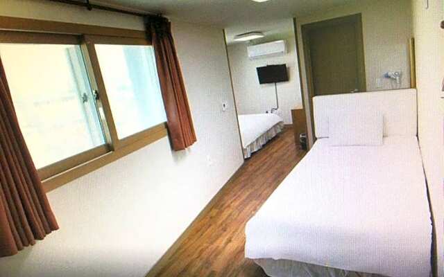Sky Hill Hotel